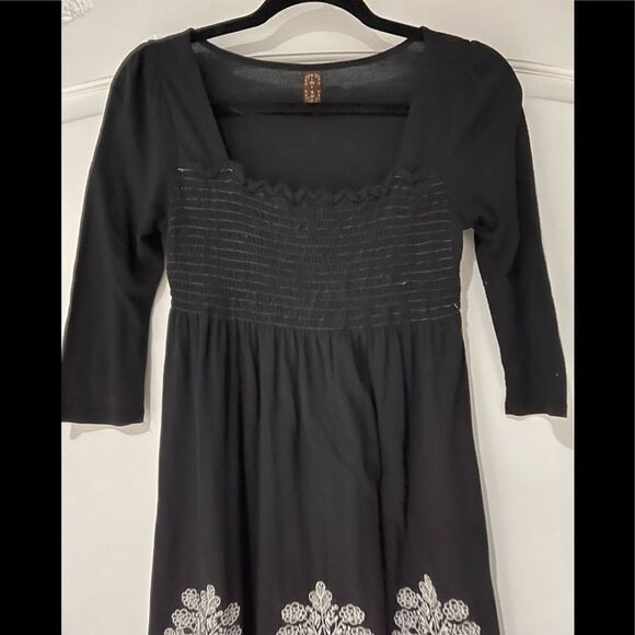 Simisue soft top with embroidered bottom - Picture 2 of 2